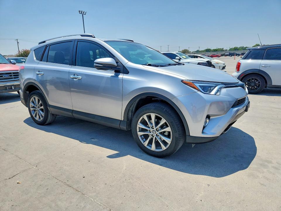 Продаж на аукціоні авто 2017 Toyota Rav4, vin: 2T3YFREV4HW325929, номер лоту: 63648866