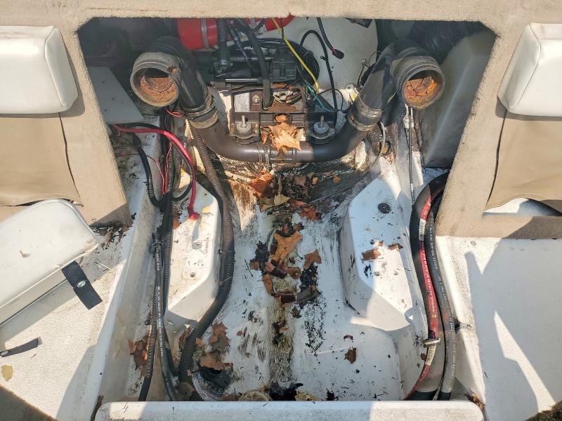 64925126 :رقم المزاد ، FGBG3241B000 vin ، 2000 Chaparral Unknown مزاد بيع