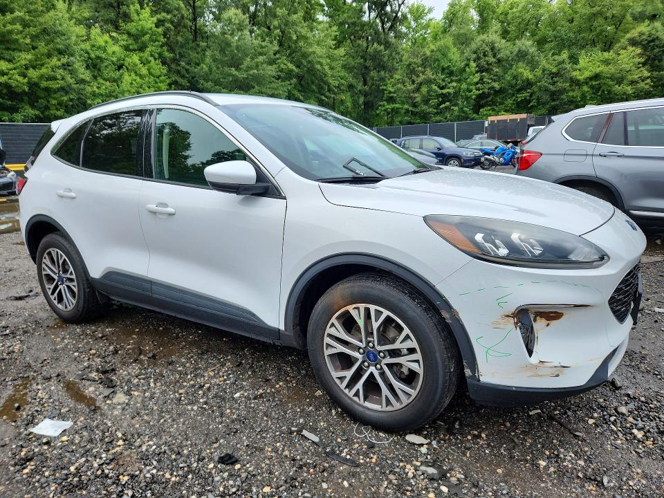 Продаж на аукціоні авто 2020 Ford Escape, vin: 1FMCU9H68LUA94667, номер лоту: 63854996