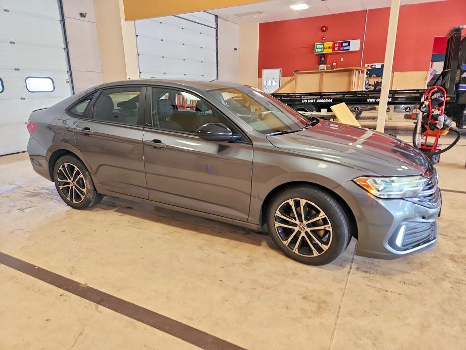 65741316 :رقم المزاد ، 3VWAM7BU8PM045161 vin ، 2023 Volkswagen Jetta مزاد بيع