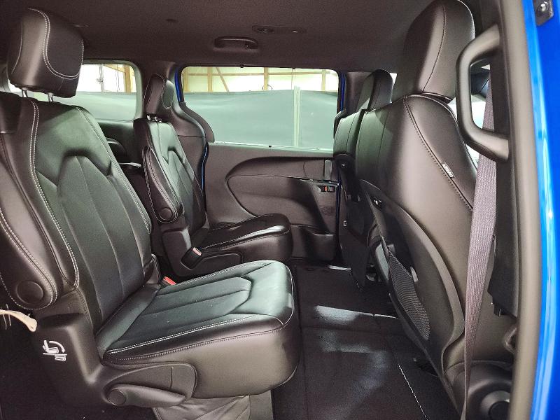 65148726 :رقم المزاد ، 2C4RC1BGXVR586881 vin ، 2027 Chrysler Pacifica مزاد بيع