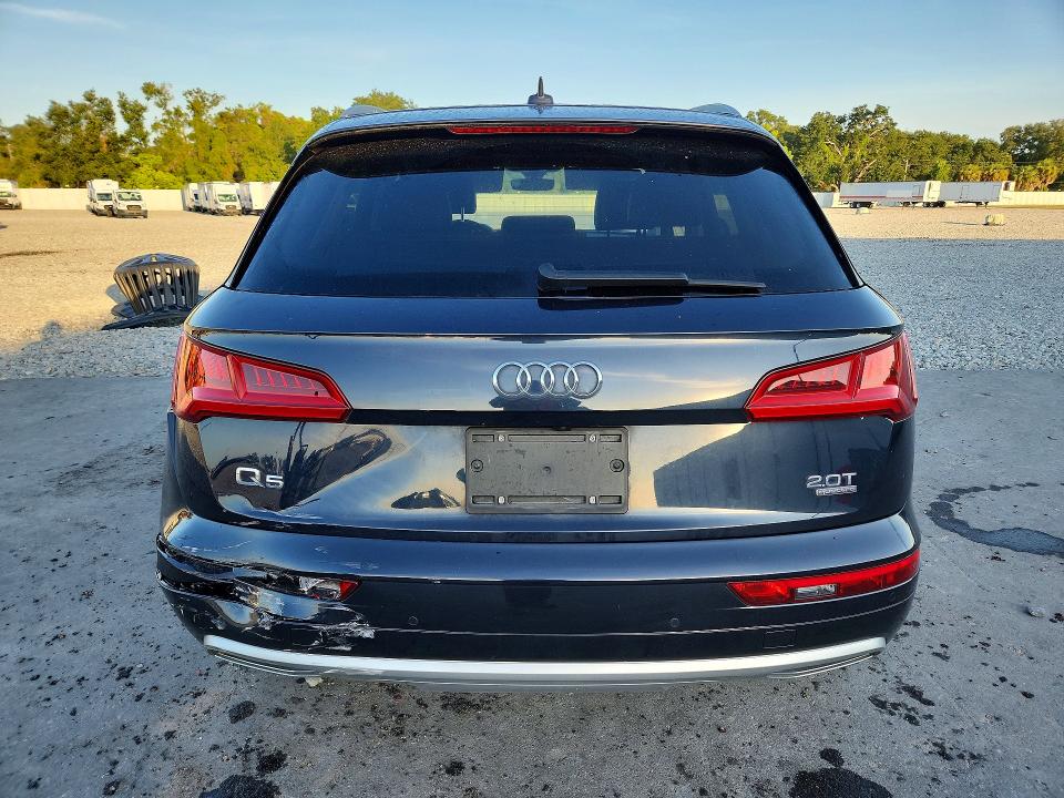 64901066 :رقم المزاد ، WA1BNAFY2J2080933 vin ، 2018 Audi Q5 مزاد بيع