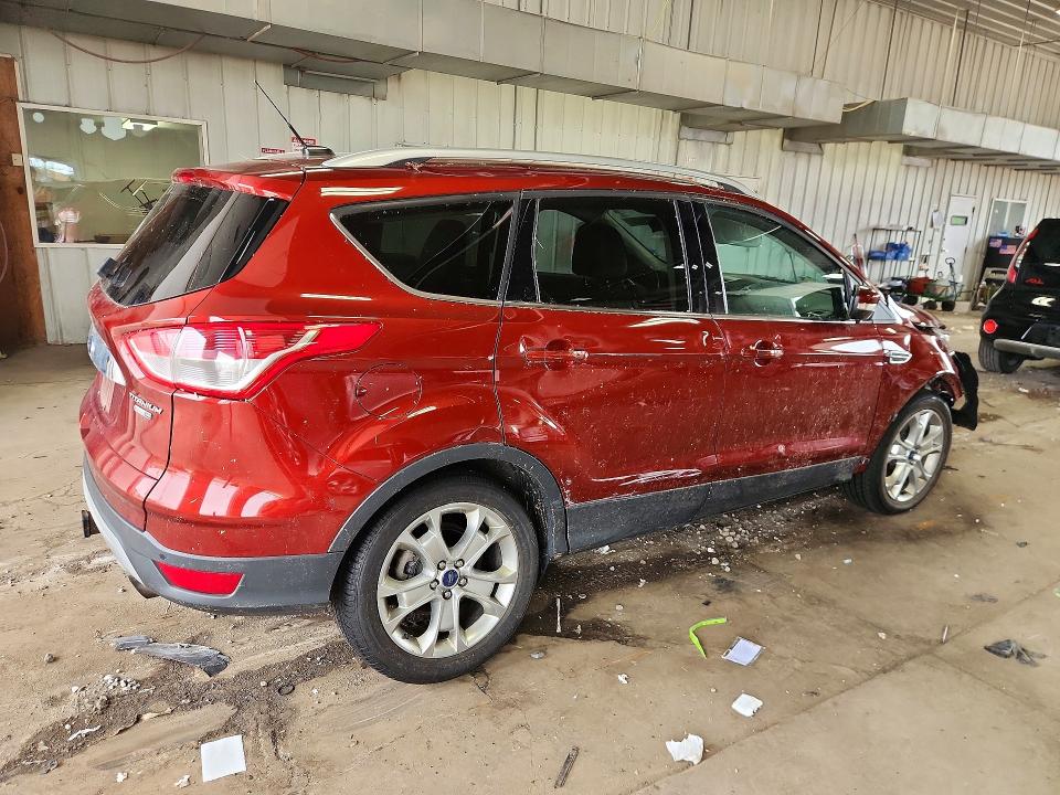 2015 Ford Escape მანქანა იყიდება აუქციონზე, vin: 1FMCU9J9XFUC42276, აუქციონის ნომერი: 63779636