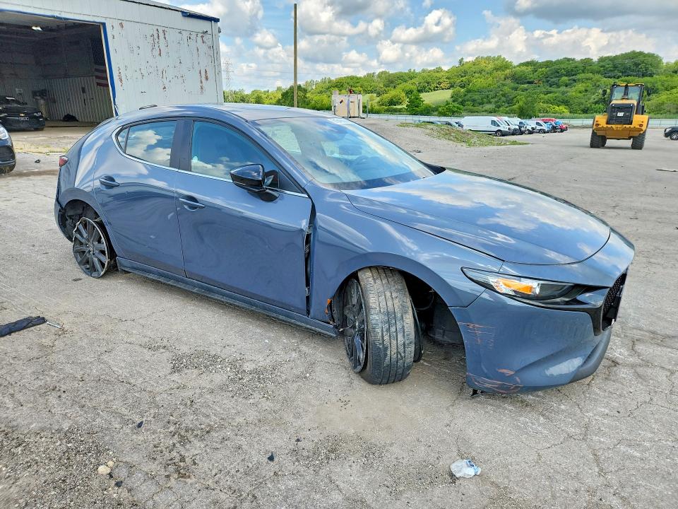 Продаж на аукціоні авто 2026 Mazda 3, vin: JM1BPBLL8T1868848, номер лоту: 61645566