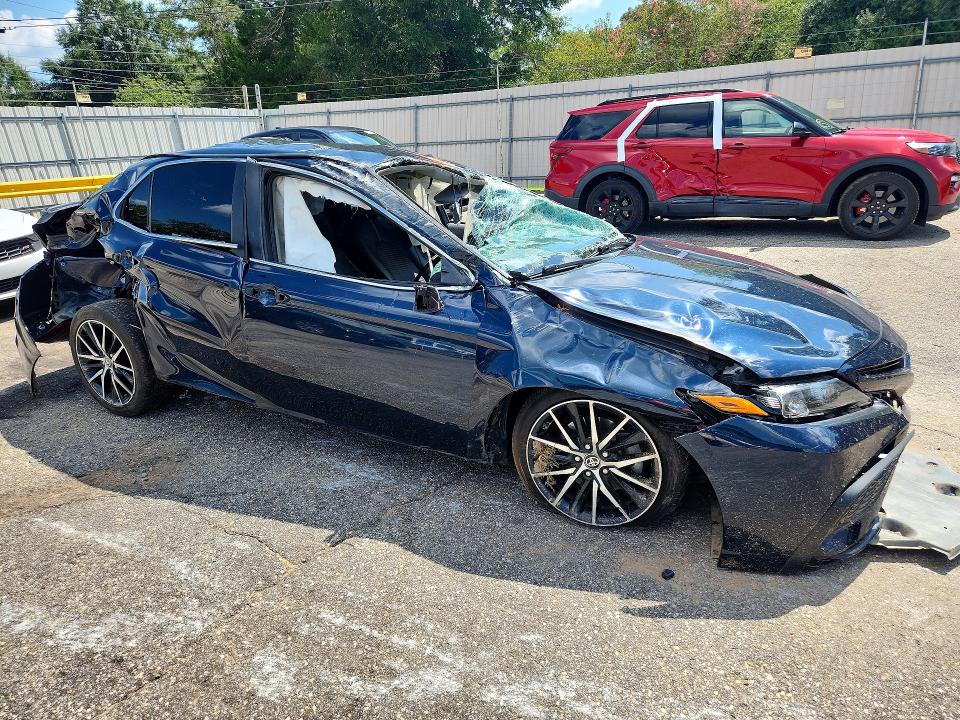 Продаж на аукціоні авто 2021 Toyota Camry, vin: 4T1G11AK0MU549791, номер лоту: 63674026