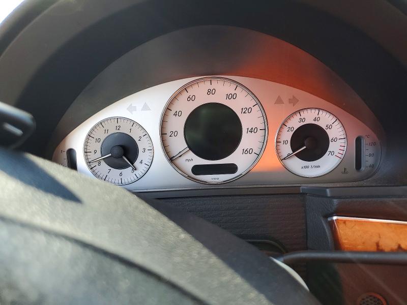 2009 Mercedes-benz E მანქანა იყიდება აუქციონზე, vin: WDBUF56X79B412689, აუქციონის ნომერი: 63762816
