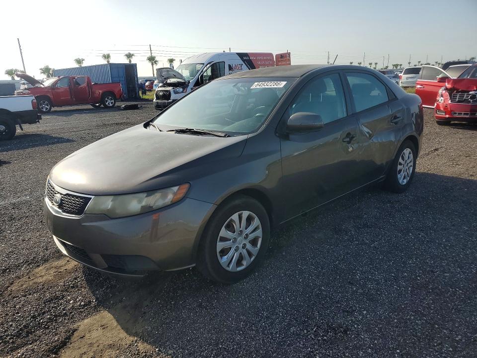 2012 Kia Forte მანქანა იყიდება აუქციონზე, vin: KNAFU4A22C5585108, აუქციონის ნომერი: 64932286
