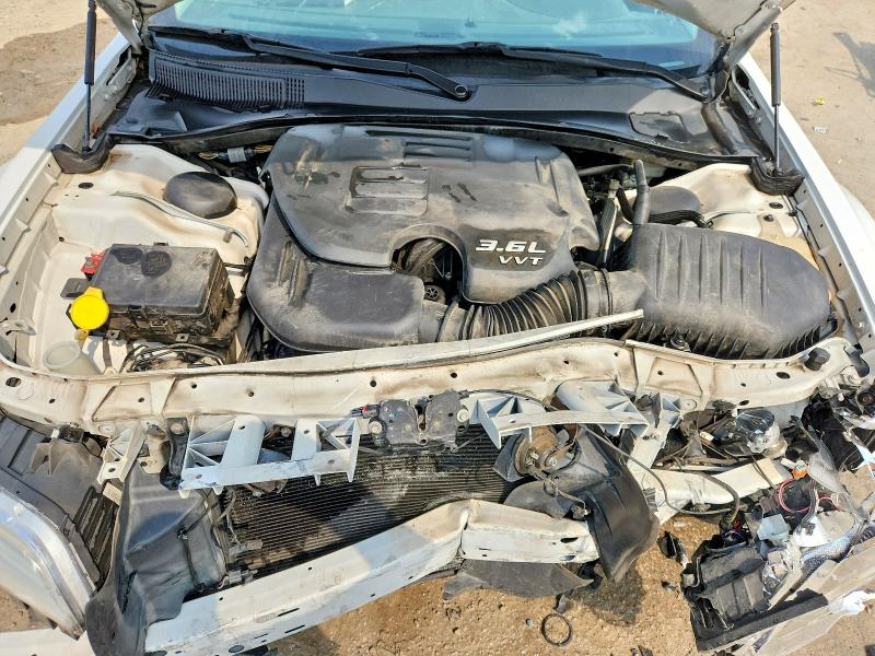 2015 Chrysler 300 მანქანა იყიდება აუქციონზე, vin: 2C3CCAAG5FH818452, აუქციონის ნომერი: 64475896