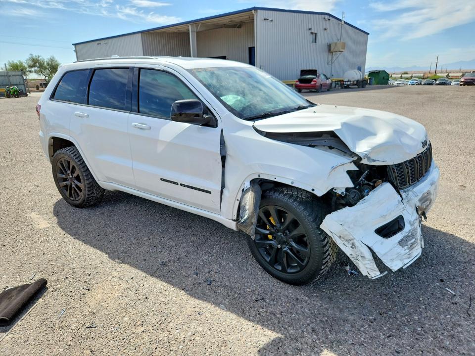 Продажа на аукционе авто 2017 Jeep Grand Cherokee, vin: 1C4RJFAG6HC700828, номер лота: 66784386