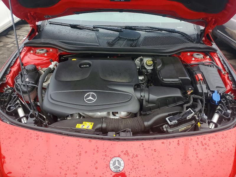 64992256 :رقم المزاد ، WDDSJ4GB3JN654599 vin ، 2018 Mercedes-benz Cla مزاد بيع