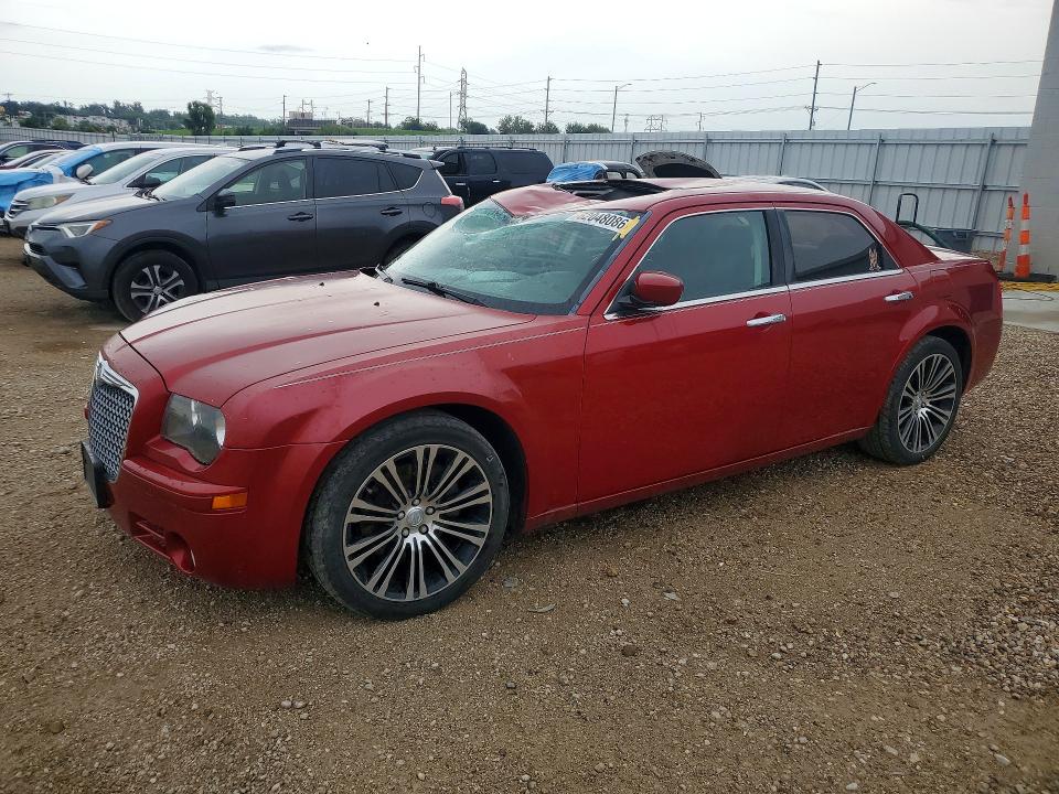 62048086 :رقم المزاد ، 2C3CA9CT3AH238821 vin ، 2010 Chrysler 300 مزاد بيع