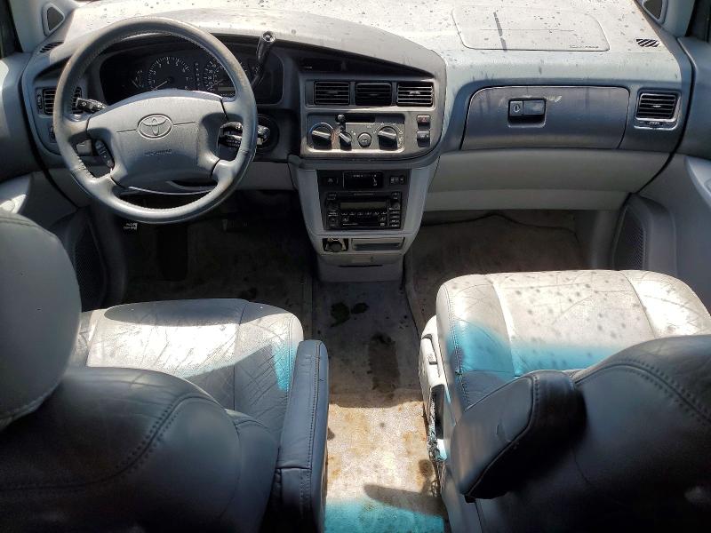 64168406 :رقم المزاد ، 4T3ZF13C0YU300677 vin ، 2000 Toyota Sienna مزاد بيع