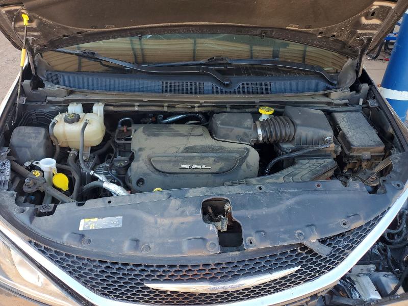 65606216 :رقم المزاد ، 2C4RC1BG1JR157963 vin ، 2018 Chrysler Pacifica مزاد بيع