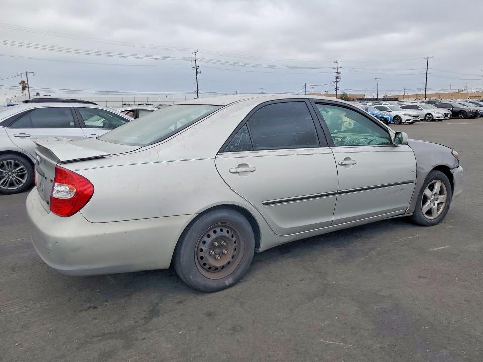 2003 Toyota Camry მანქანა იყიდება აუქციონზე, vin: 4T1BF32K13U550002, აუქციონის ნომერი: 64151866