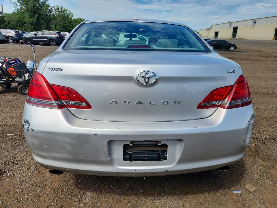 63536956 :رقم المزاد ، 4T1BK36B69U342812 vin ، 2009 Toyota Avalon مزاد بيع