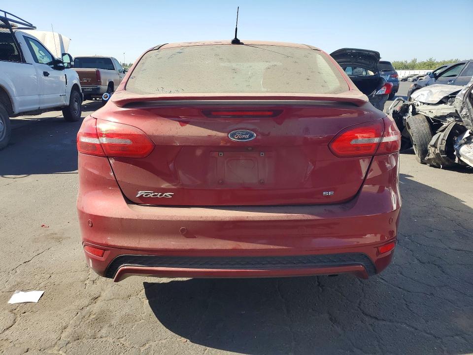 Продажа на аукционе авто 2015 Ford Focus, vin: 1FADP3F26FL360216, номер лота: 63703646