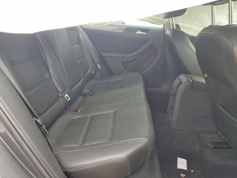 61450396 :رقم المزاد ، 3VWLL7AJXDM435399 vin ، 2013 Volkswagen Jetta مزاد بيع