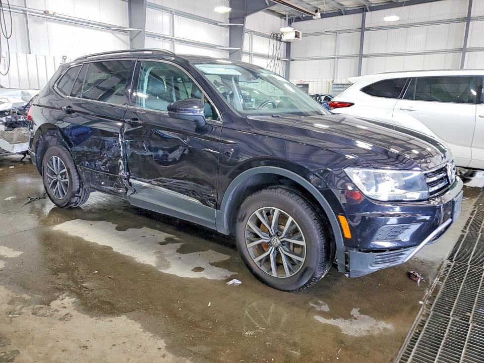 63308066 :رقم المزاد ، 3VV2B7AX8LM087592 vin ، 2020 Volkswagen Tiguan مزاد بيع