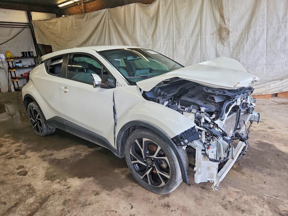 64203036 :رقم المزاد ، NMTKHMBX8KR100400 vin ، 2019 Toyota C-hr مزاد بيع