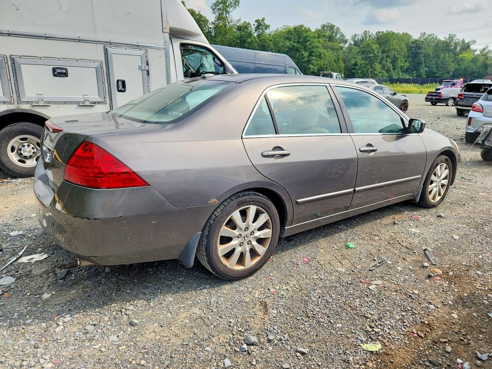 64965196 :رقم المزاد ، 1HGCM66857A017531 vin ، 2007 Honda Accord مزاد بيع