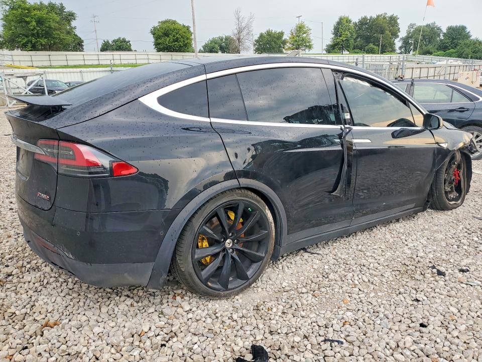 63347736 :رقم المزاد ، 5YJXCAE43GF000898 vin ، 2016 Tesla Model X مزاد بيع