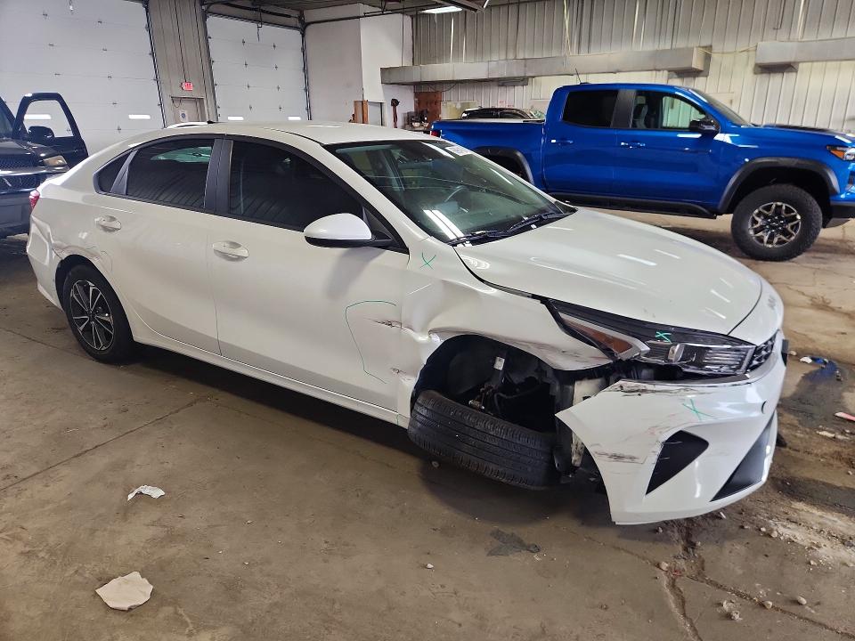 2024 Kia Forte მანქანა იყიდება აუქციონზე, vin: 3KPF24AD0RE760351, აუქციონის ნომერი: 66964186