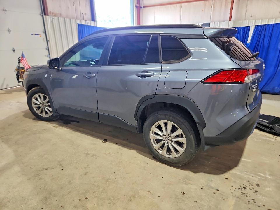 57321386 :رقم المزاد ، 7MUCAABG0PV046192 vin ، 2023 Toyota Corolla Cross مزاد بيع