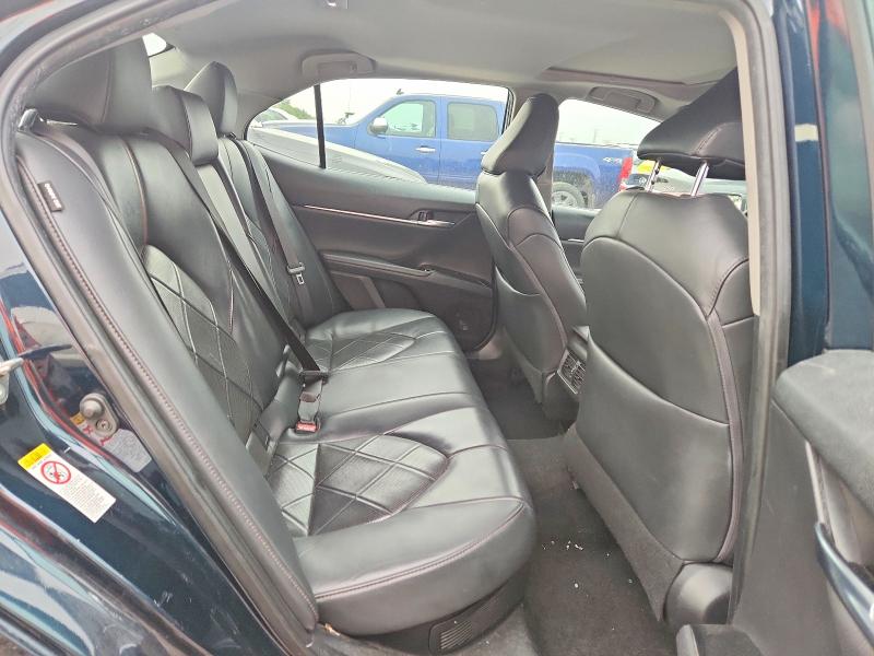 64224806 :رقم المزاد ، 4T1B21HK4KU515847 vin ، 2019 Toyota Camry Hybrid مزاد بيع