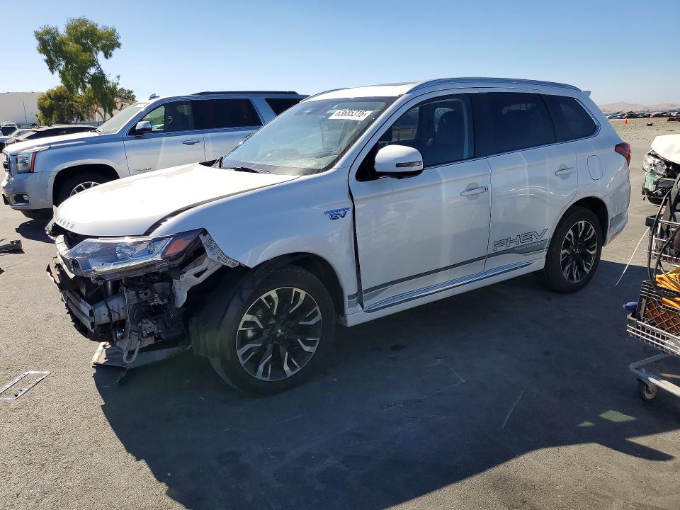 63685316 :رقم المزاد ، JA4J24A52JZ059056 vin ، 2018 Mitsubishi Outlander مزاد بيع