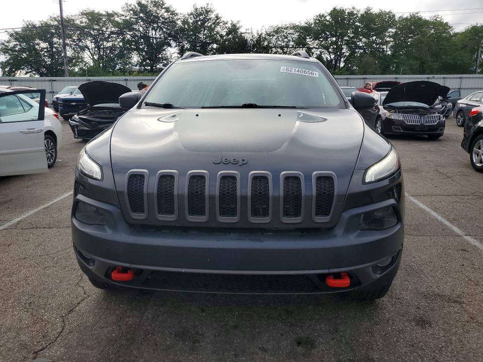 62140656 :رقم المزاد ، 1C4PJMBS8GW293218 vin ، 2016 Jeep Cherokee مزاد بيع