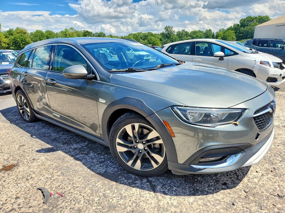 63549216 :رقم المزاد ، W04GU8SX7K1009605 vin ، 2019 Buick Regal Tourx مزاد بيع