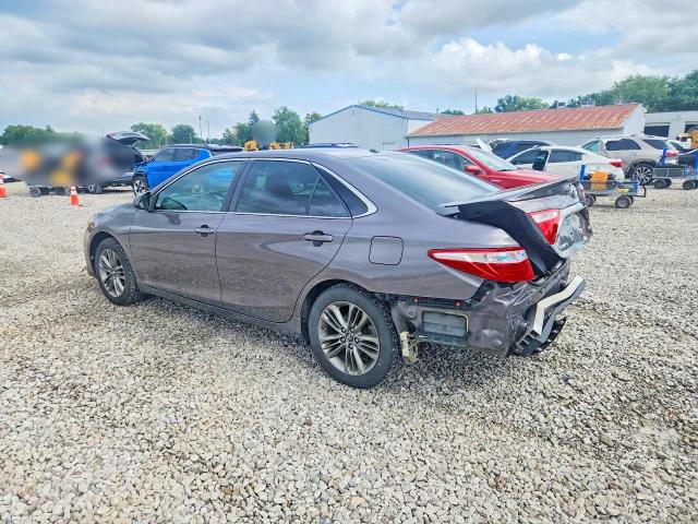 64681866 :رقم المزاد ، 4T1BF1FK5HU372679 vin ، 2017 Toyota Camry مزاد بيع