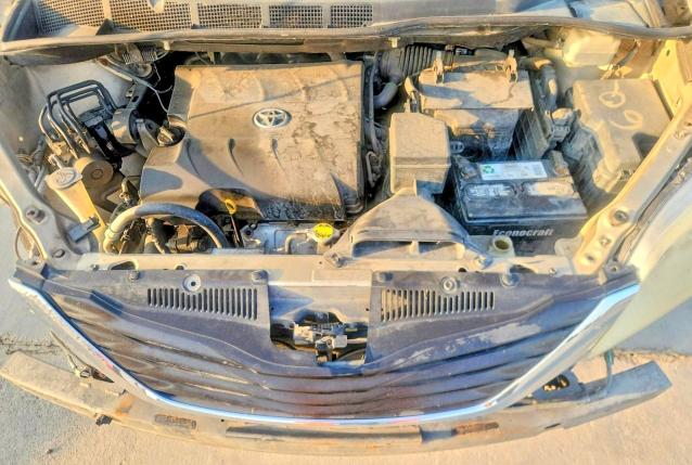 63590476 :رقم المزاد ، 5TDKK3DC1BS023263 vin ، 2011 Toyota Sienna مزاد بيع
