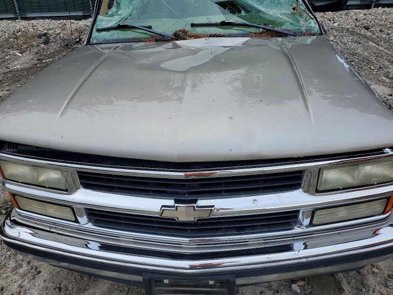 1999 Chevrolet Suburban მანქანა იყიდება აუქციონზე, vin: 3GNEC16R6XG119080, აუქციონის ნომერი: 64061836