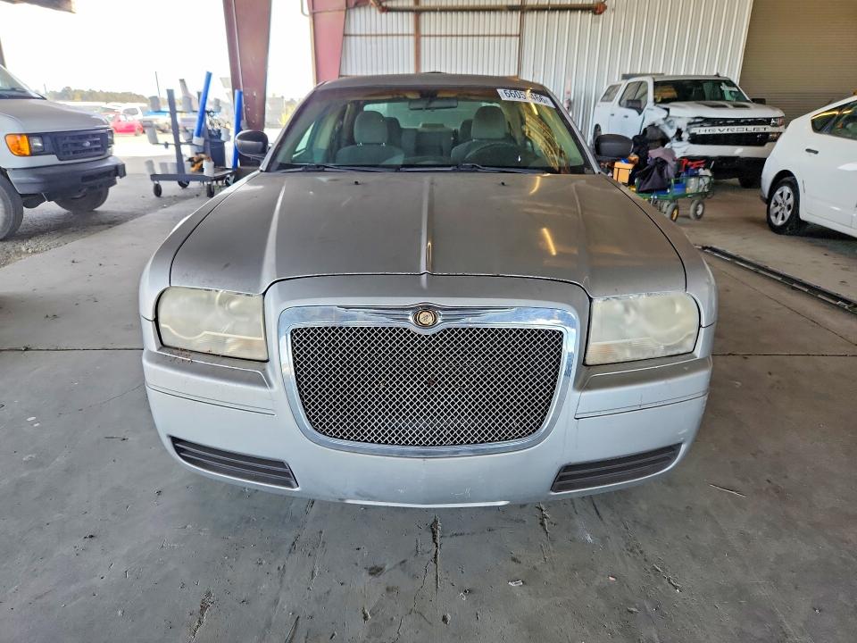 2006 Chrysler 300 მანქანა იყიდება აუქციონზე, vin: 2C3KA43R36H377101, აუქციონის ნომერი: 66055466