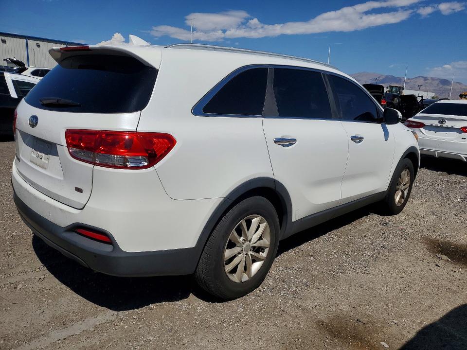 2016 Kia Sorento მანქანა იყიდება აუქციონზე, vin: 5XYPG4A34GG085472, აუქციონის ნომერი: 64934616