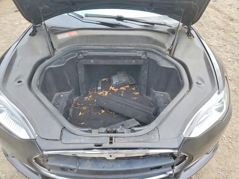 65732606 :رقم المزاد ، 5YJSA1H11EFP50962 vin ، 2014 Tesla Model S مزاد بيع