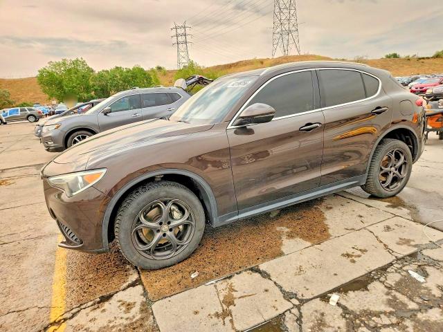 Продажа на аукционе авто 2018 Alfa Romeo Stelvio, vin: ZASFAKAN1J7B69800, номер лота: 63199756
