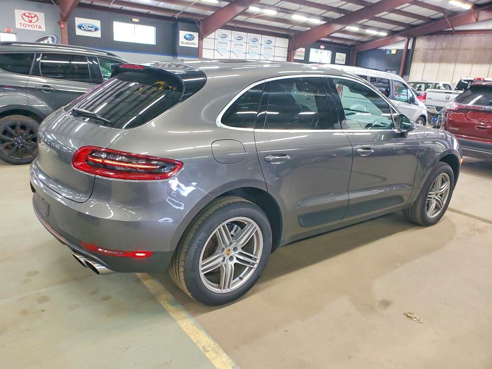 64261866 :رقم المزاد ، WP1AB2A58GLB47520 vin ، 2016 Porsche Macan مزاد بيع