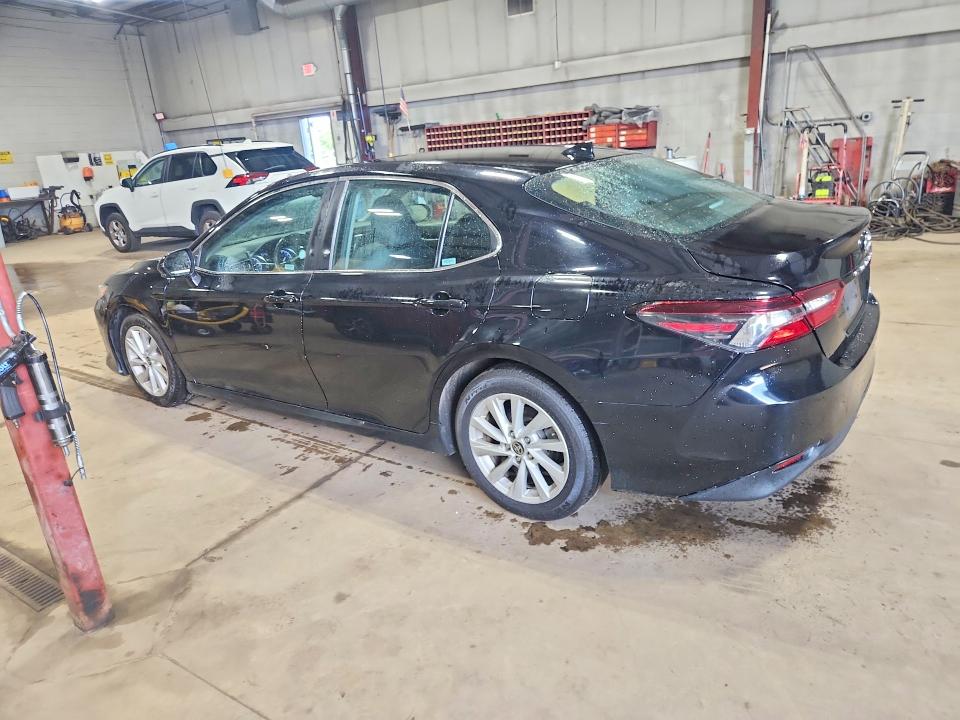 Продажа на аукционе авто 2021 Toyota Camry, vin: 4T1C11AKXMU472099, номер лота: 63912076
