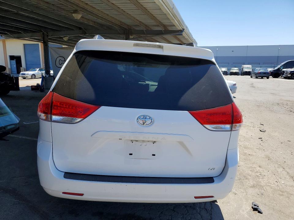 Продажа на аукционе авто 2014 Toyota Sienna, vin: 5TDKK3DC2ES511111, номер лота: 64293096