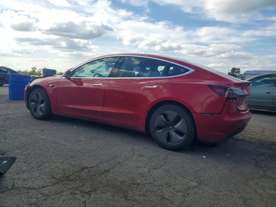 66190436 :رقم المزاد ، 5YJ3E1EAXJF027571 vin ، 2018 Tesla Model 3 مزاد بيع