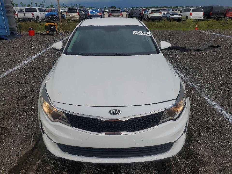 2017 Kia Optima მანქანა იყიდება აუქციონზე, vin: 5XXGT4L37HG127437, აუქციონის ნომერი: 64212416
