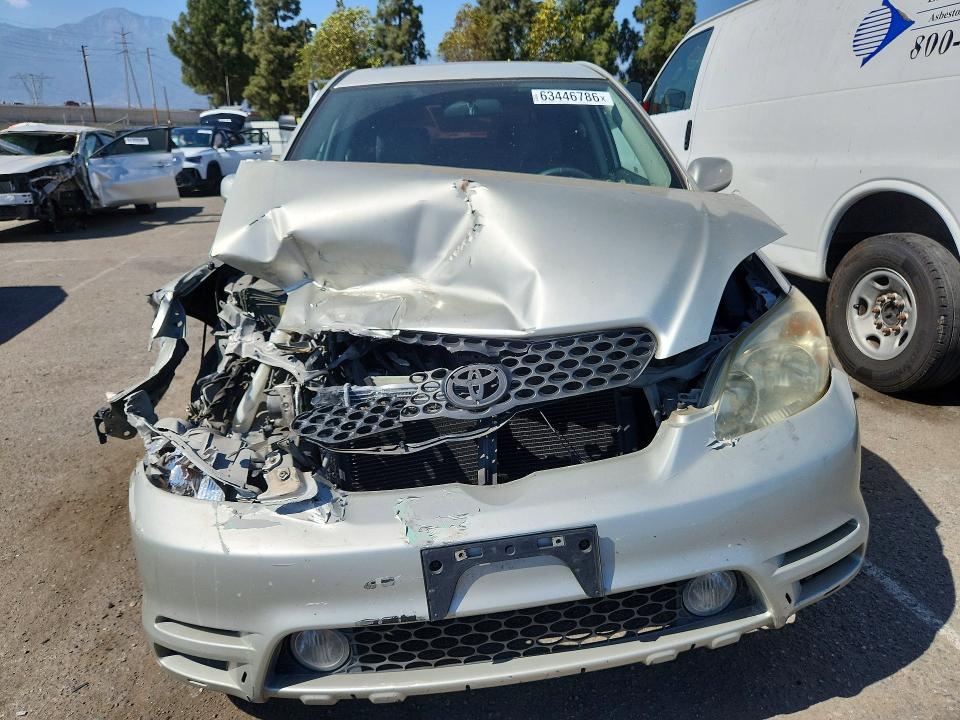 63446786 :رقم المزاد ، 2T1KR32E33C102377 vin ، 2003 Toyota Matrix مزاد بيع