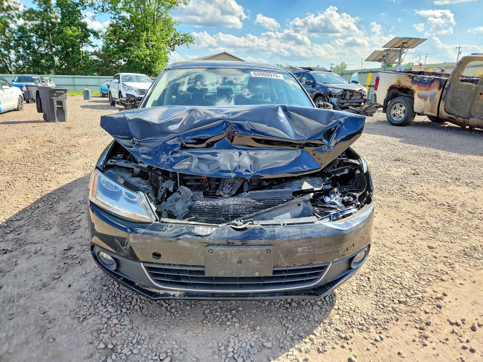 63900976 :رقم المزاد ، 3VWLX7AJ7DM389731 vin ، 2013 Volkswagen Jetta مزاد بيع