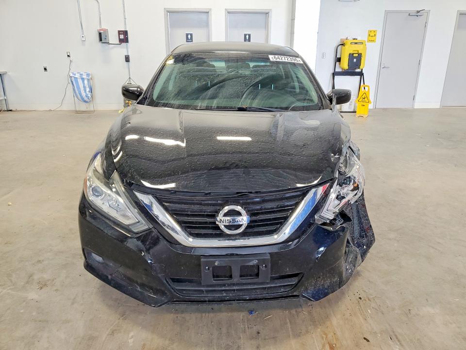 Продажа на аукционе авто 2018 Nissan Altima, vin: 1N4AL3AP9JC179833, номер лота: 64272396