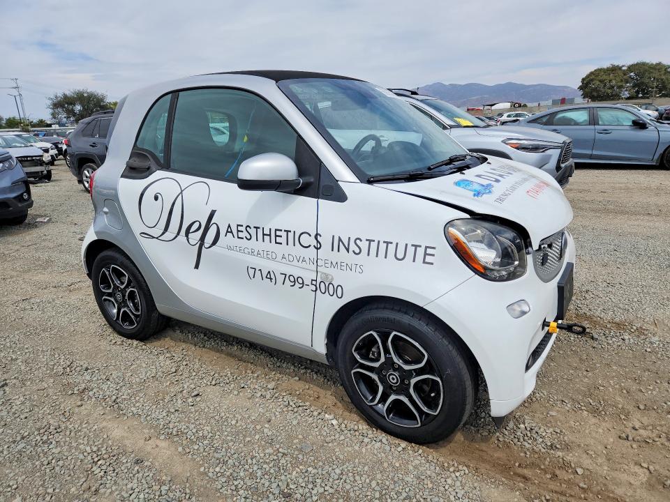 2019 Smart Fortwo მანქანა იყიდება აუქციონზე, vin: WMEFJ9BA9KK367442, აუქციონის ნომერი: 66995436