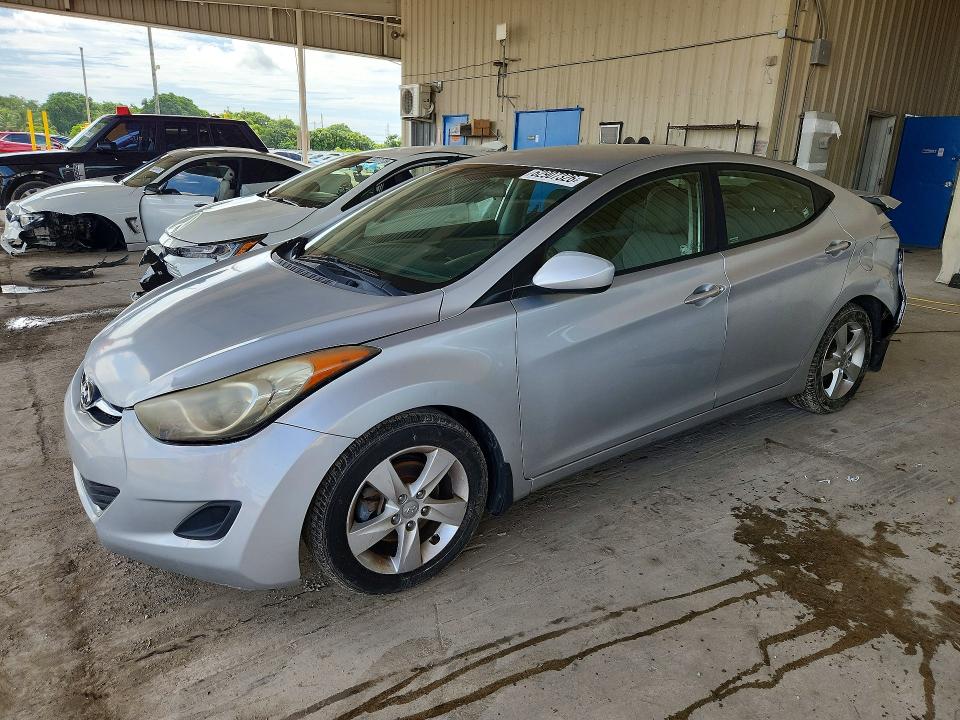 62907326 :رقم المزاد ، 5NPDH4AE4DH395577 vin ، 2013 Hyundai Elantra مزاد بيع