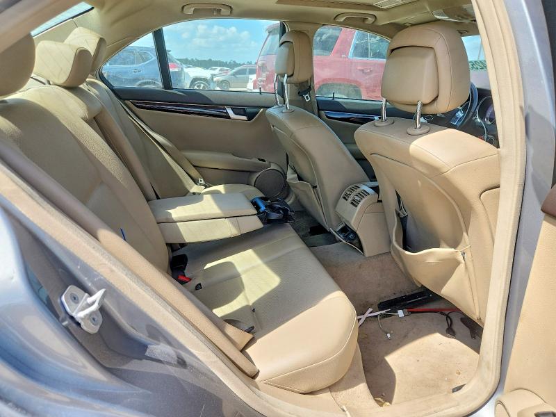 Продаж на аукціоні авто 2014 Mercedes-benz C, vin: WDDGF4HB0EA953504, номер лоту: 65742536