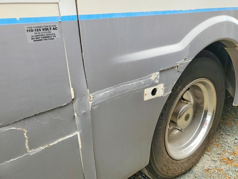 Aukcja sprzedaży 1994 Oshkosh Motor Truck Co. Chassis, vin: 4CDR67R21R2305042, numer aukcji: 64444156